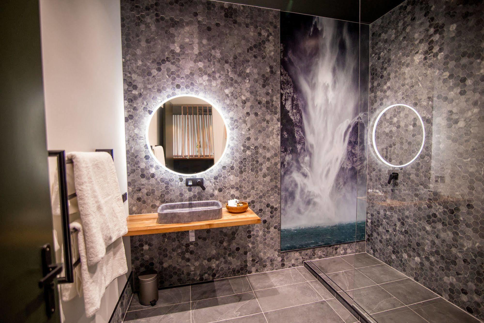 The Cinema Suites Te Anau Εξωτερικό φωτογραφία