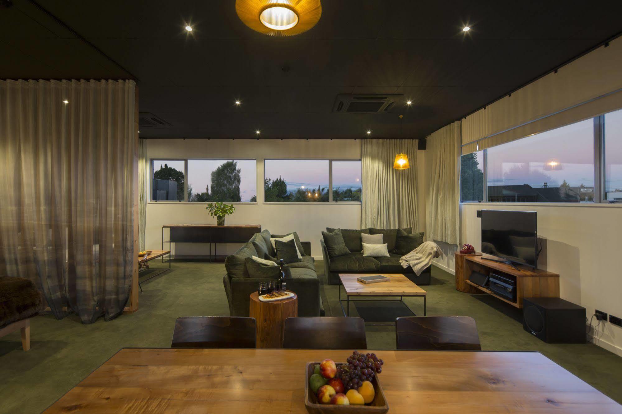 The Cinema Suites Te Anau Εξωτερικό φωτογραφία