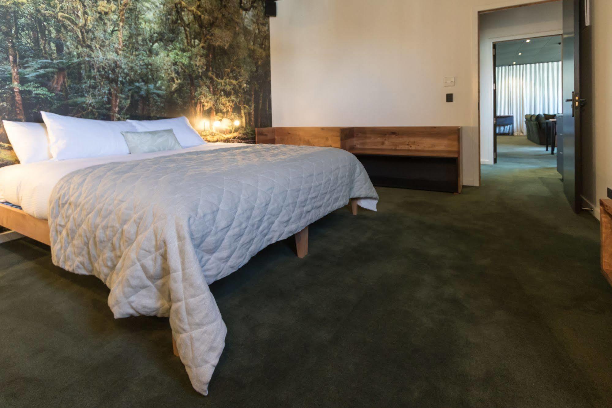 The Cinema Suites Te Anau Εξωτερικό φωτογραφία